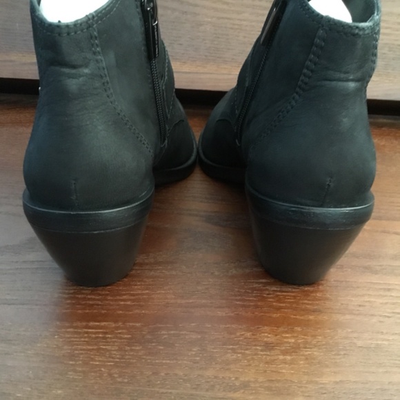Vince Camuto Ashena Bootie Black Size 9 NWT $179 MSRP - Picture 12 of 12